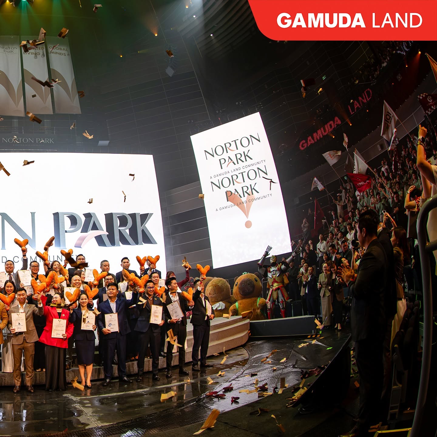 THE SYNC SHOW BÙNG NỔ - HƠN 2.000 ĐẠI SỨ CÙNG NORTON PARK KHỞI NHỊP HÀNH TRÌNH MỚI!